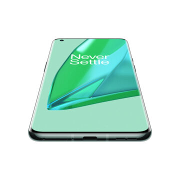 OnePlus 9 brillano per fotografia Hasselblad, display e ricarica