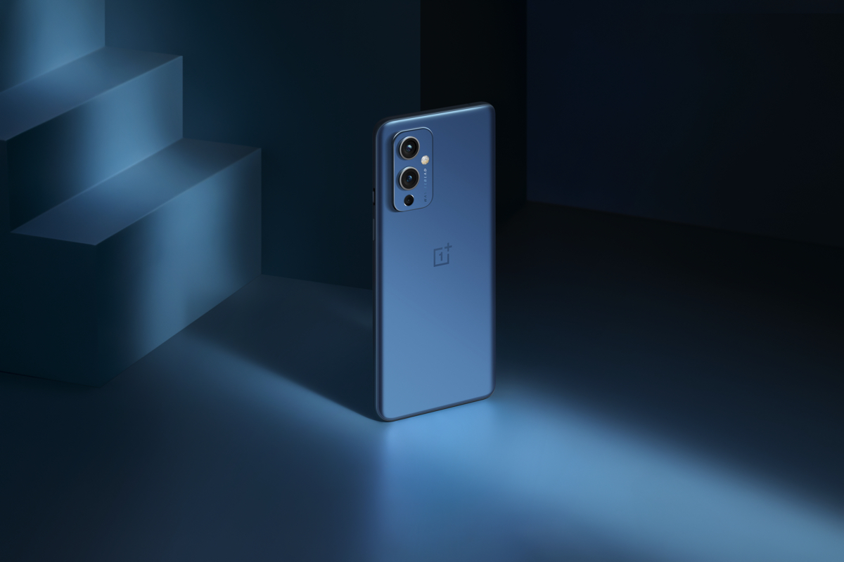 OnePlus 9 brillano per fotografia Hasselblad, display e ricarica