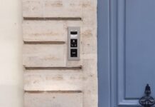 Citofonia su internet con 2N IP VERSO: video unboxing del posto esterno e dello schermo 7” Citofonia su internet con 2N VERSO IP: video unboxing del posto esterno e dello schermo 7”