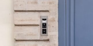 Citofonia su internet con 2N VERSO IP: video unboxing del posto esterno e dello schermo 7”