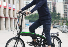 FAFREES 20F055, bici elettrica pieghevole con motore da 250W, in offerta FAFREES è la bici elettrica pieghevole con motore da 250W, in offerta a 733 euro