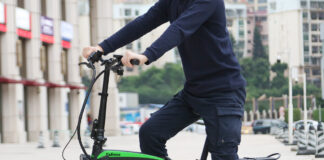 FAFREES è la bici elettrica pieghevole con motore da 250W, in offerta a 733 euro