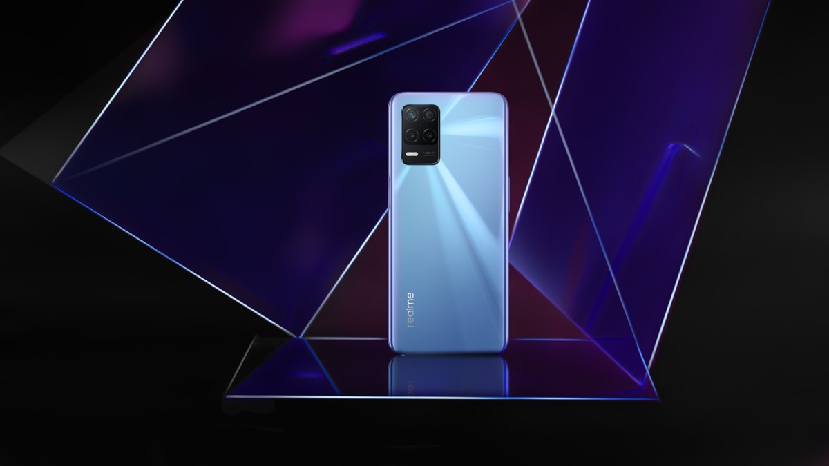 Ecco realme 8 5G e realme 8, i due nuovi smartphone per tutti Ecco realme 8 5G e realme 8, i due nuovi smartphone per tutti