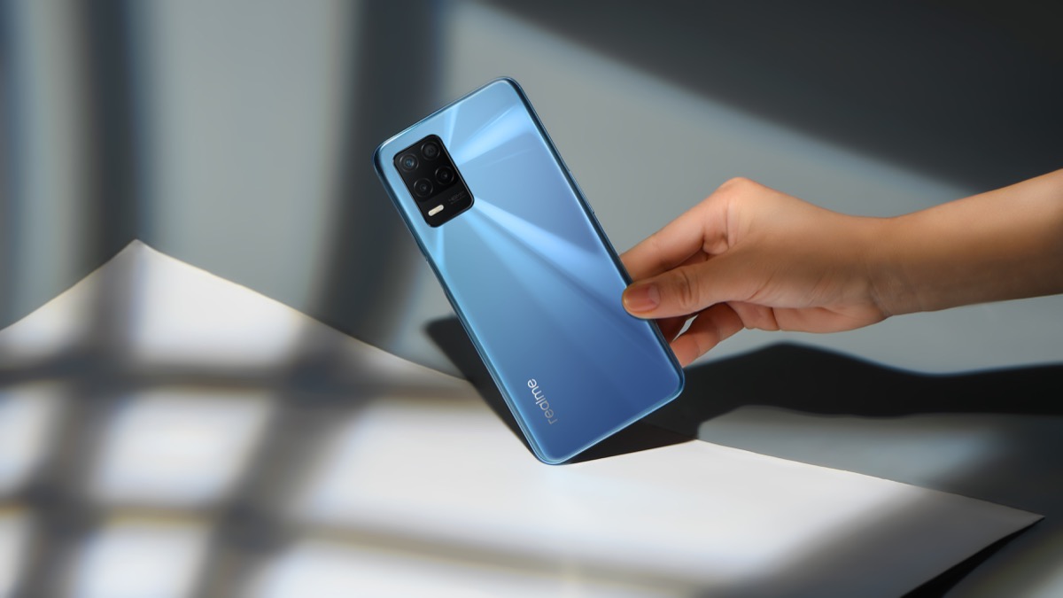 Ecco realme 8 5G e realme 8, i due nuovi smartphone per tutti Ecco realme 8 5G e realme 8, i due nuovi smartphone per tutti