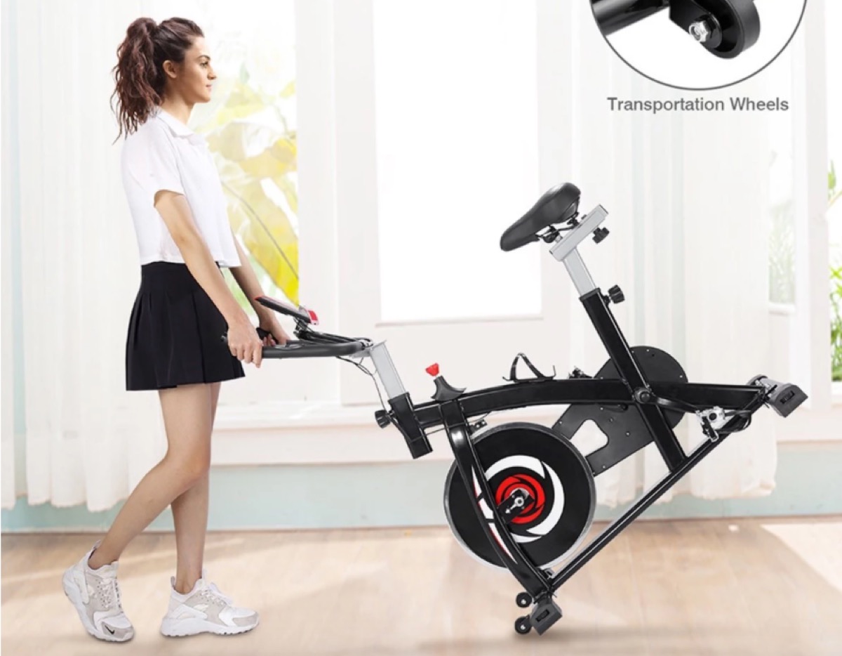 La cyclette da interni YS-S05 con display LCD in offerta a 198 euro