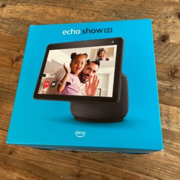 Unboxing e prime impressioni Amazon Alexa Echo Show terza generazione da 10″