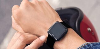 Fitbit Versa adesso costa solo 66,95 euro con codice sconto