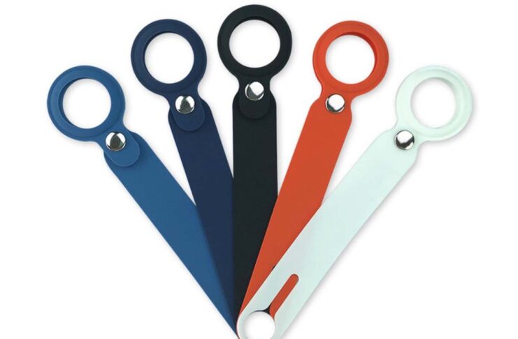 Le foto dei cinturini in silicone porta-AirTag di terze parti