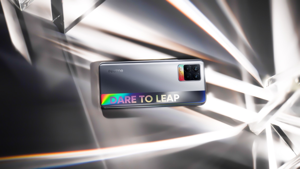 Ecco realme 8 5G e realme 8, i due nuovi smartphone per tutti