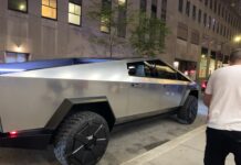 Tesla Cybertruck sconvolge le strade di New York