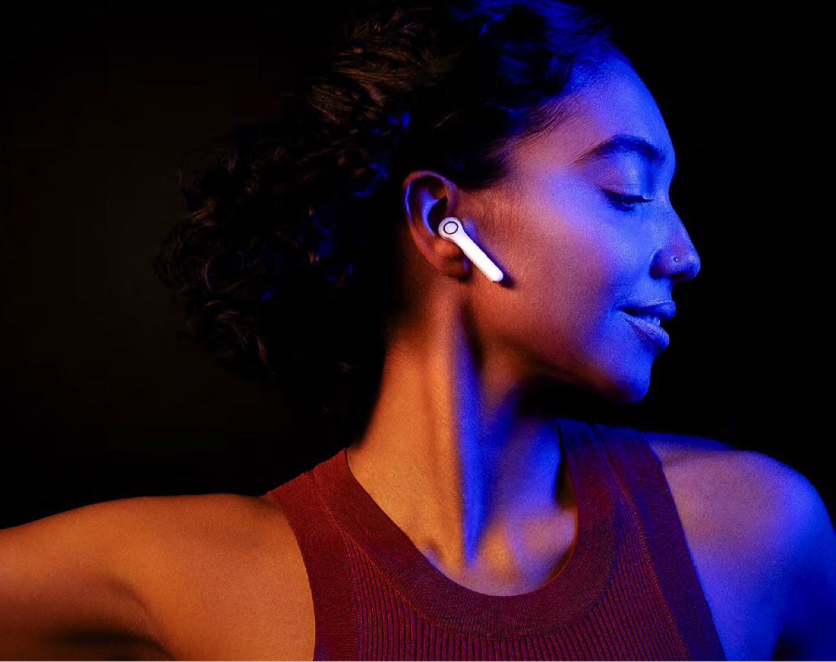 Panasonic B100, gli auricolari wireless versatili e abbordabili Panasonic B100, gli auricolari wireless versatili e abbordabili