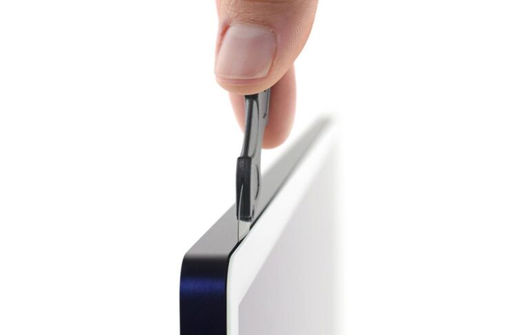 Lo smontaggio iMac M1 24″ rivela l’interno del nuovo all-in-one