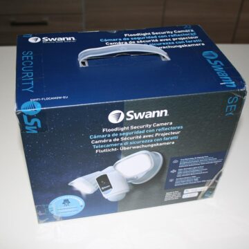 Swann SWIFI-FLOCAM2W, telecamera di sicurezza da esterno con faretti