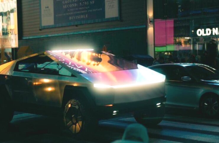 Tesla Cybertruck sconvolge le strade di New York