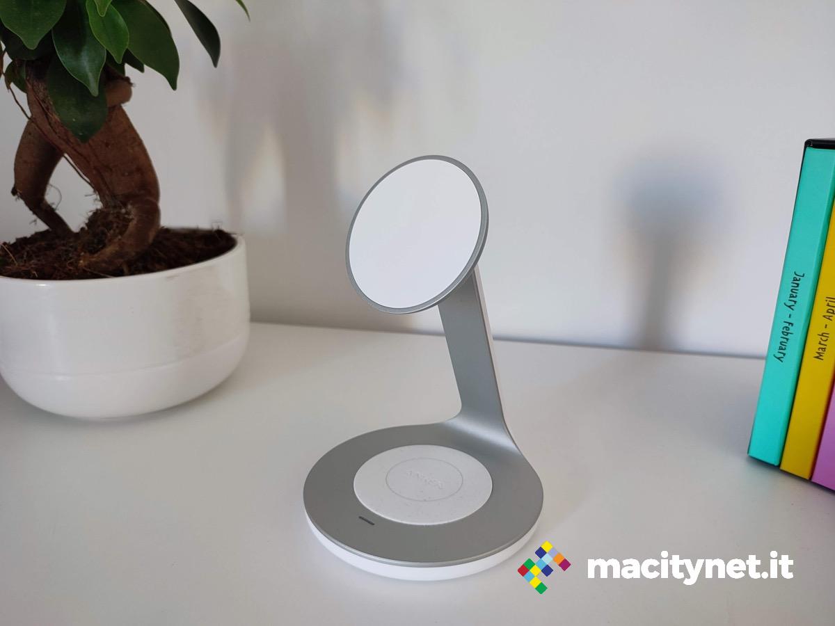Recensione caricabatterie wireless magnetico Anker 2-in-1