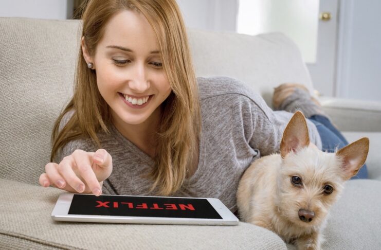 Netflix permetterà di iniziare a vedere i film sullo smartphone anche se scaricati parzialmente