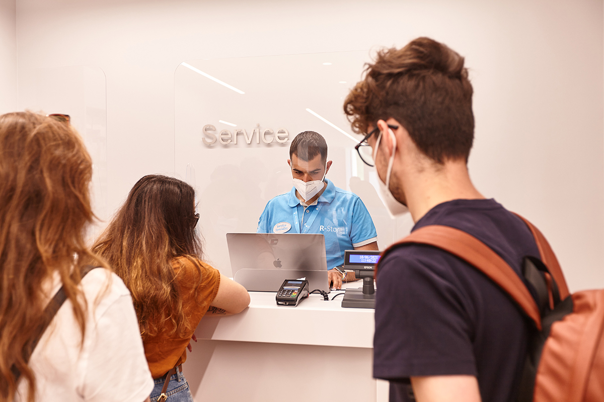 Apre in centro a Catania R-Store, Rivenditore Premium Apple (Apple Premium Reseller) Apre in centro a Catania R-Store, Rivenditore Premium Apple (Apple Premium Reseller)