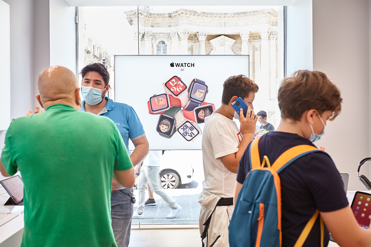 Apre in centro a Catania R-Store, Rivenditore Premium Apple (Apple Premium Reseller) Apre in centro a Catania R-Store, Rivenditore Premium Apple (Apple Premium Reseller)