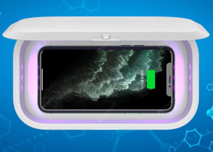 Sterilizza e carica smartphone a soli 11 euro con la base a UV