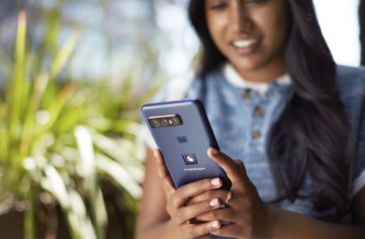 Qualcomm presenta il super smartphone un po’ vecchio