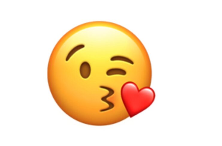 Emoji, tra i più utilizzati dagli italiani c’è il bacio