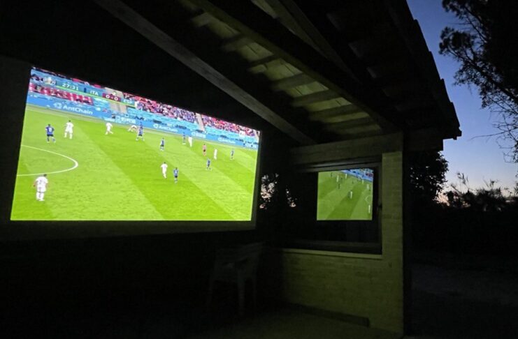 Come tifare Italia per la finale degli Europei tra proiettori, streaming e decoder 