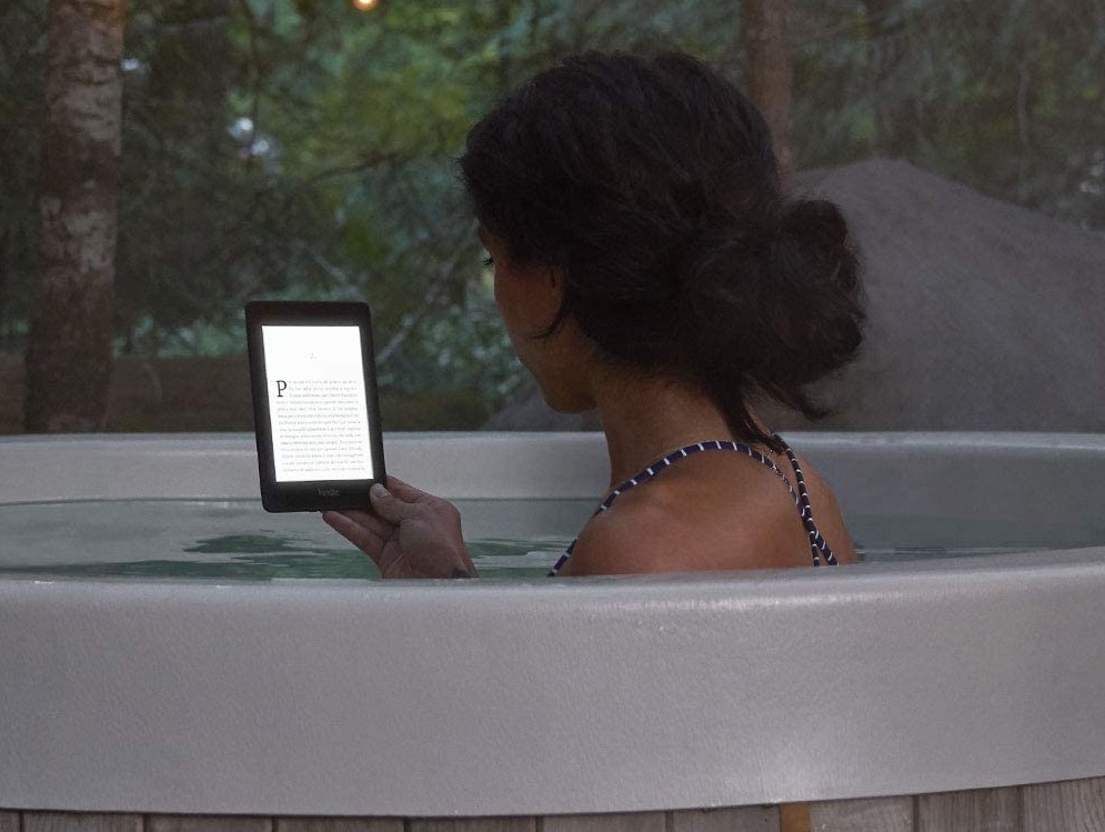 Kindle Paperwhite con 4G e senza pubblicità: minimo storico a 179,99€