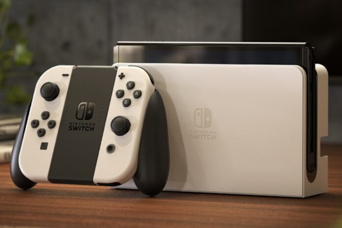 Nintendo presenta il nuovo Switch con schermo OLED