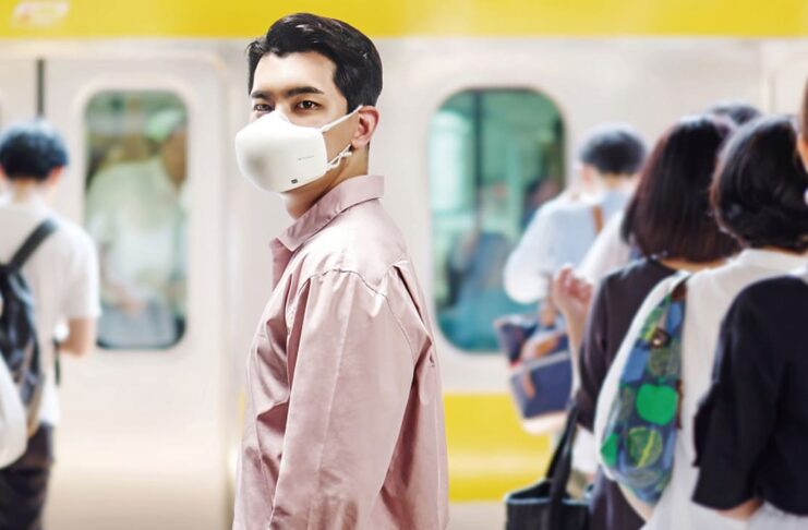 LG lanci la mascherina con microfono e altoparlante integrati