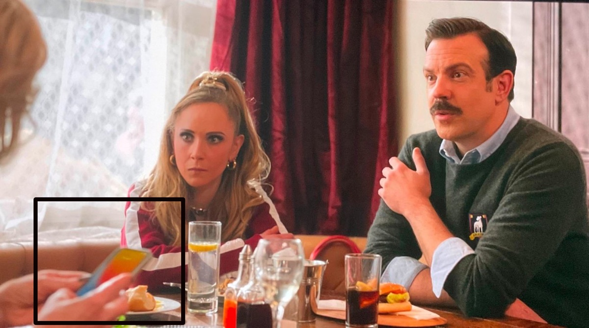 Il mistero di iPhone 13 senza notch avvistato in Ted Lasso