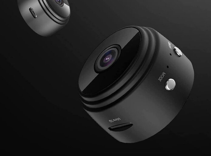 Da Flytise la mini telecamera di sicurezza magnetica in sconto a 17,99 euro