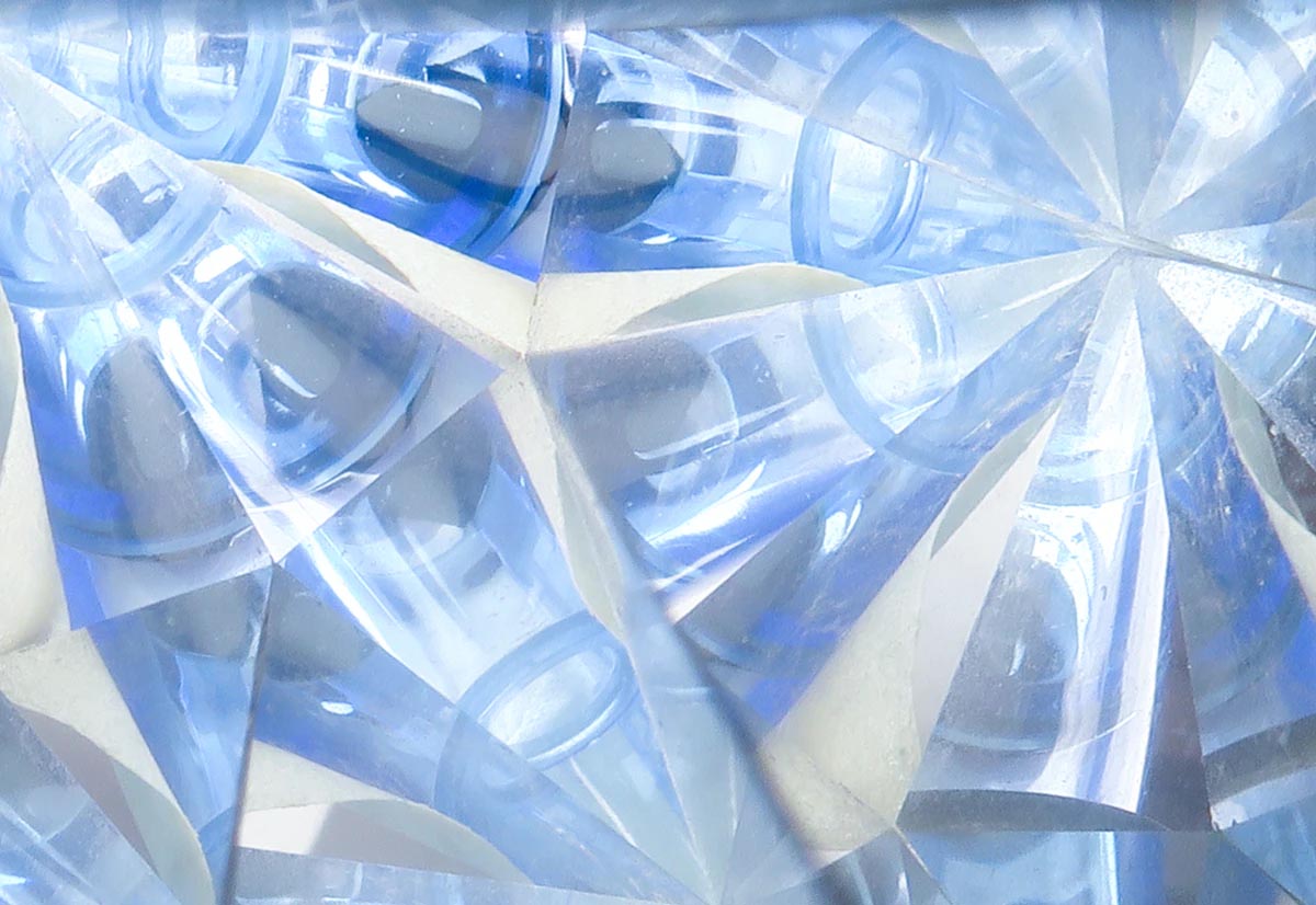 Creato in Cina un vetro super resistente duro come il diamante