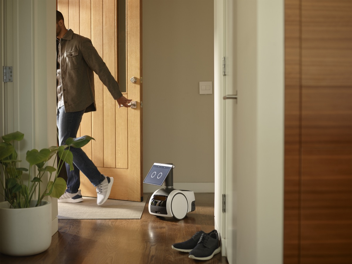 Amazon Astro è il robot Alexa che invade le case