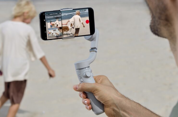 DJI OM5 porta la stabilizzazione da cinema su smartphone