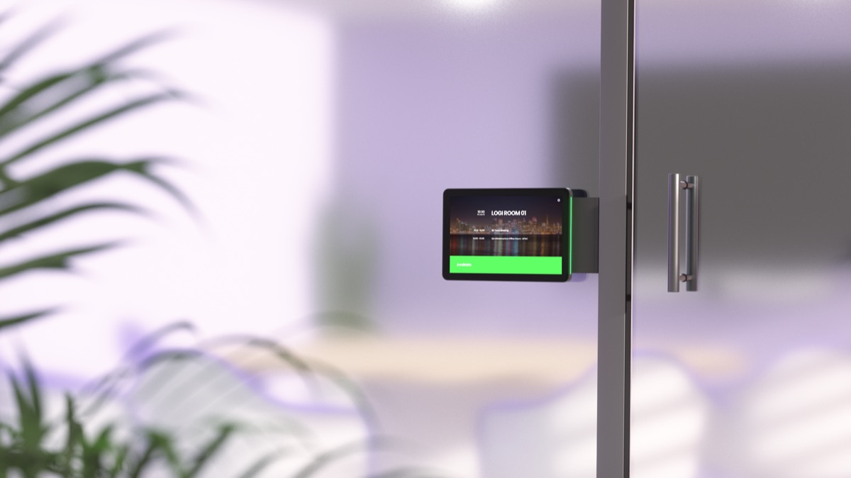 Logitech estende la linea pannelli controllo touch per sale riunioni