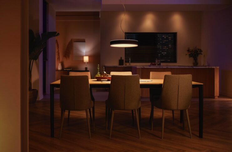 Philips Hue cresce per potenza delle lampade e varietà di prodotti