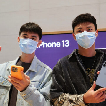 Apple celebra l’inizio disponibilità di iPhone 13 e nuovi iPad