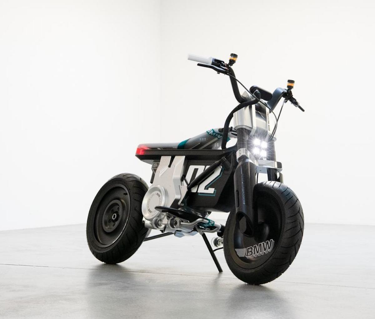 BMW mostra il suo ultimo concept di mini scooter elettrico