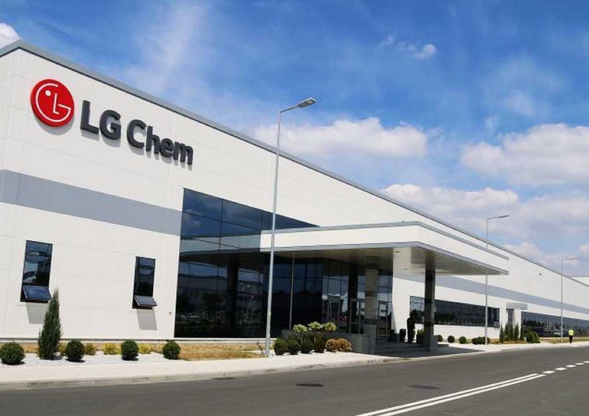 LG Real Folding Window risolve il problema dei pieghevoli LG Real Folding Window risolve il problema dei pieghevoli