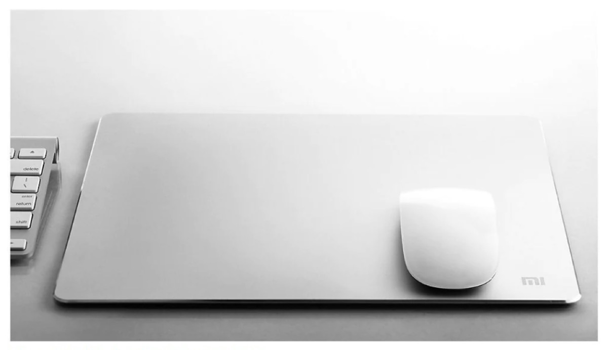 Il tappetino Xiaomi in metallo per mouse è in super offerta a 7,49 euro con codice