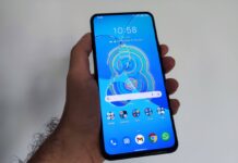 Recensione ASUS Zenfone 8 Flip, selfie da girar la…camera Recensione ASUS Zenfone 8 Flip, selfie da girar la…camera