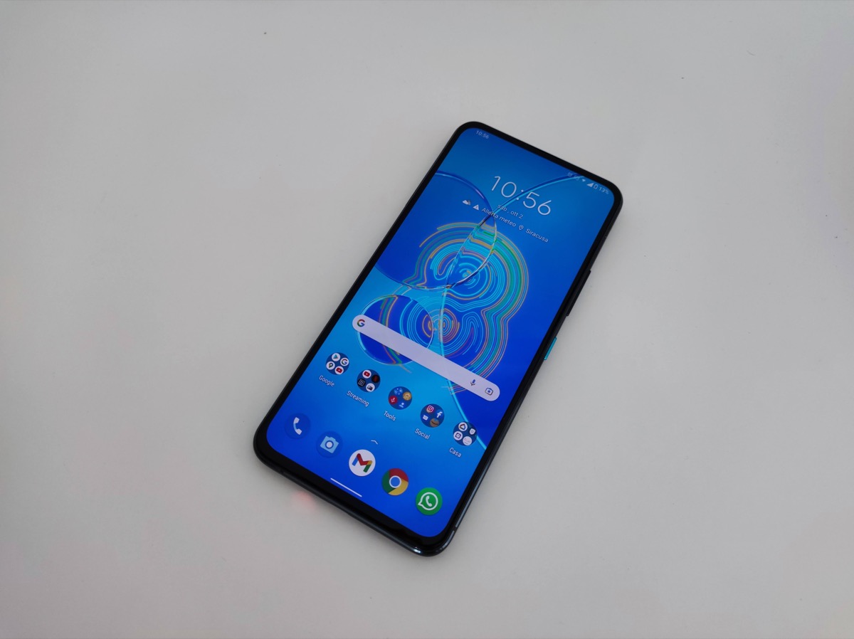 Recensione ASUS Zenfone 8 Flip