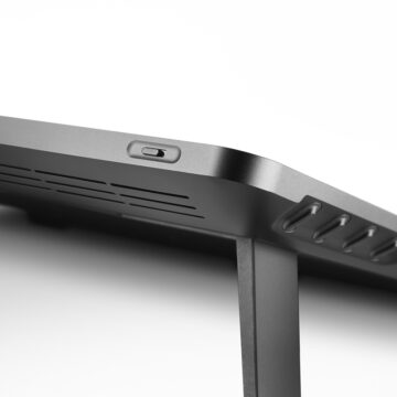 Cintiq Pro Physical on off switch button in close up ExpressKeys 043