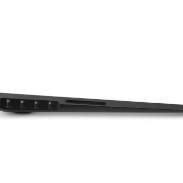 Cintiq Pro Side View with legs 219