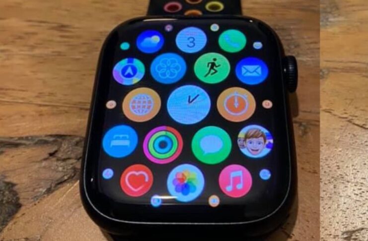 Apple Watch 7 appare in foto prima del debutto