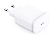 Caricabatterie USB-C perfetti per iPhone ed Apple Watch, sconto a solo 9€ Due caricabatterie USB-C perfetti per iPhone ed Apple Watch: 10 euro l’uno