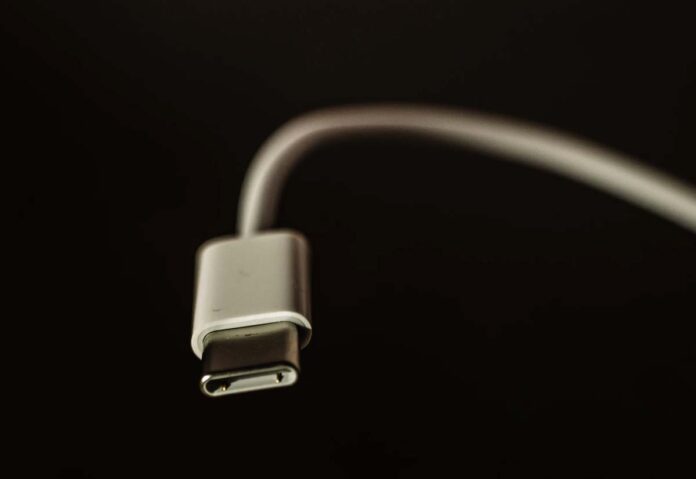 Nuovi loghi per la potenza nominale dei cavi certificati USB Type-C