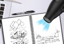 NeWYeS, il quaderno con le pagine cancellabili all’infinito Bozza automatica