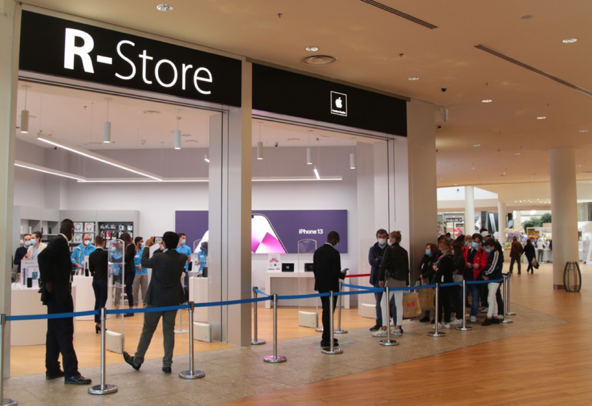 A IL CENTRO ha aperto un grande R-Store, gli esperti Apple! - macitynet.it