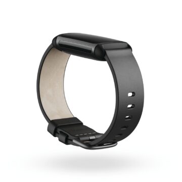 Fitbit Charge 5 55
